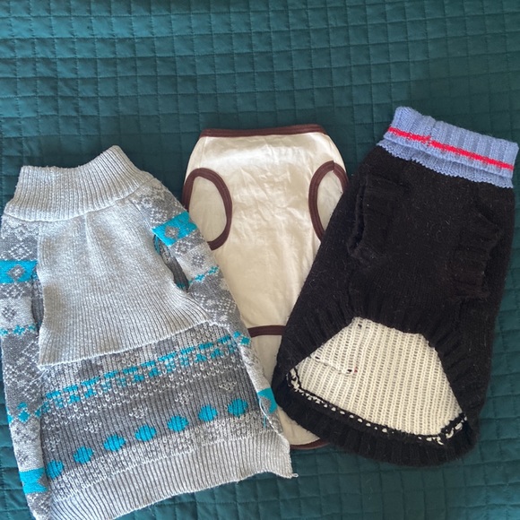 Medium Dog Sweaters - Picture 2 of 6